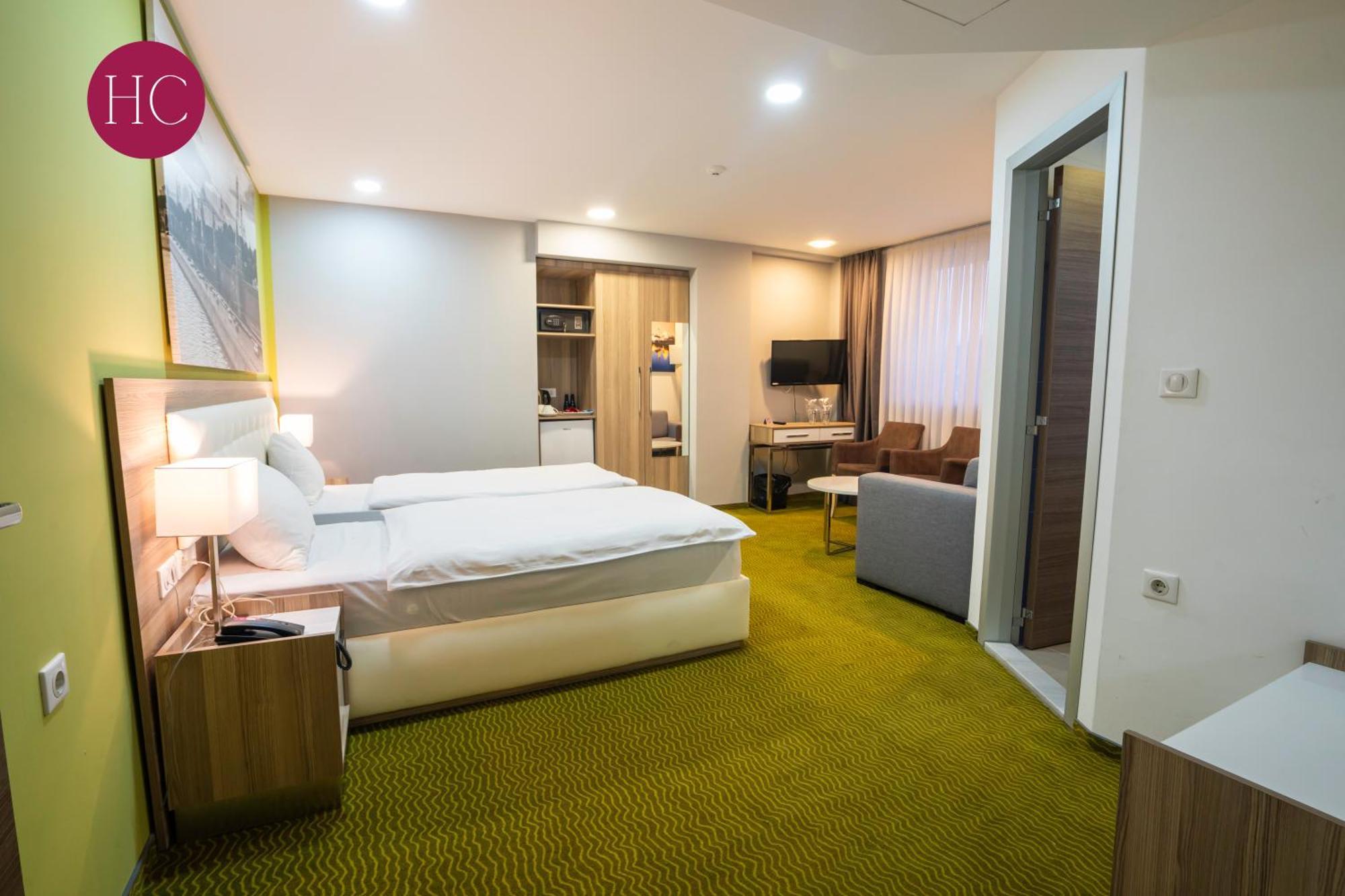 Vinica Central Hotel, Fitness And Spa מראה חיצוני תמונה