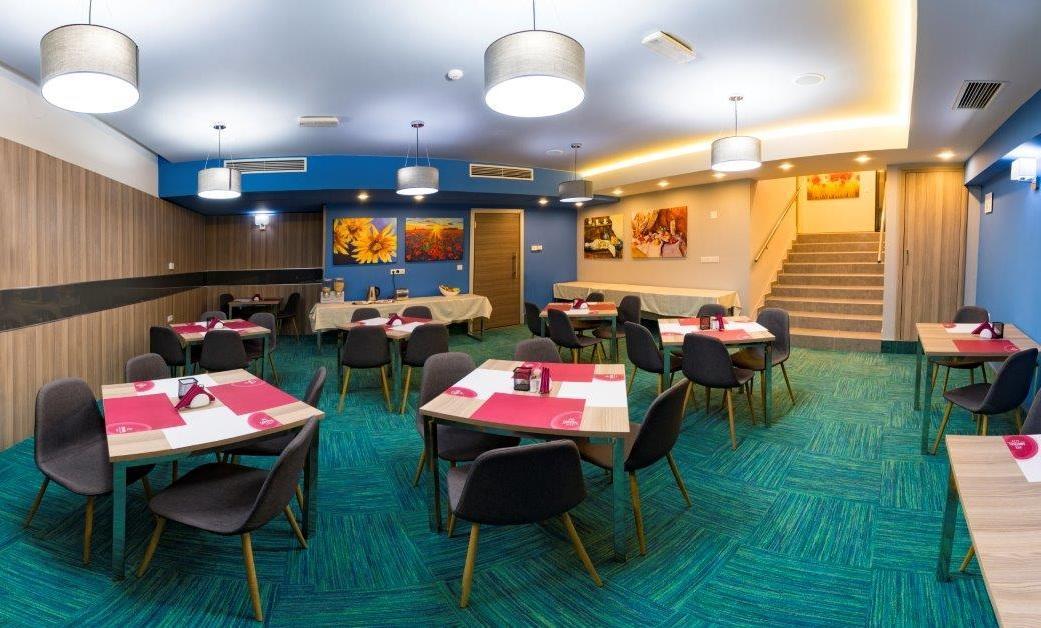 Vinica Central Hotel, Fitness And Spa מראה חיצוני תמונה